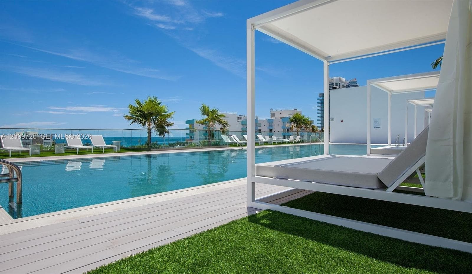 Three Hundred Collins · #PH2 in Miami Beach - Photo 13