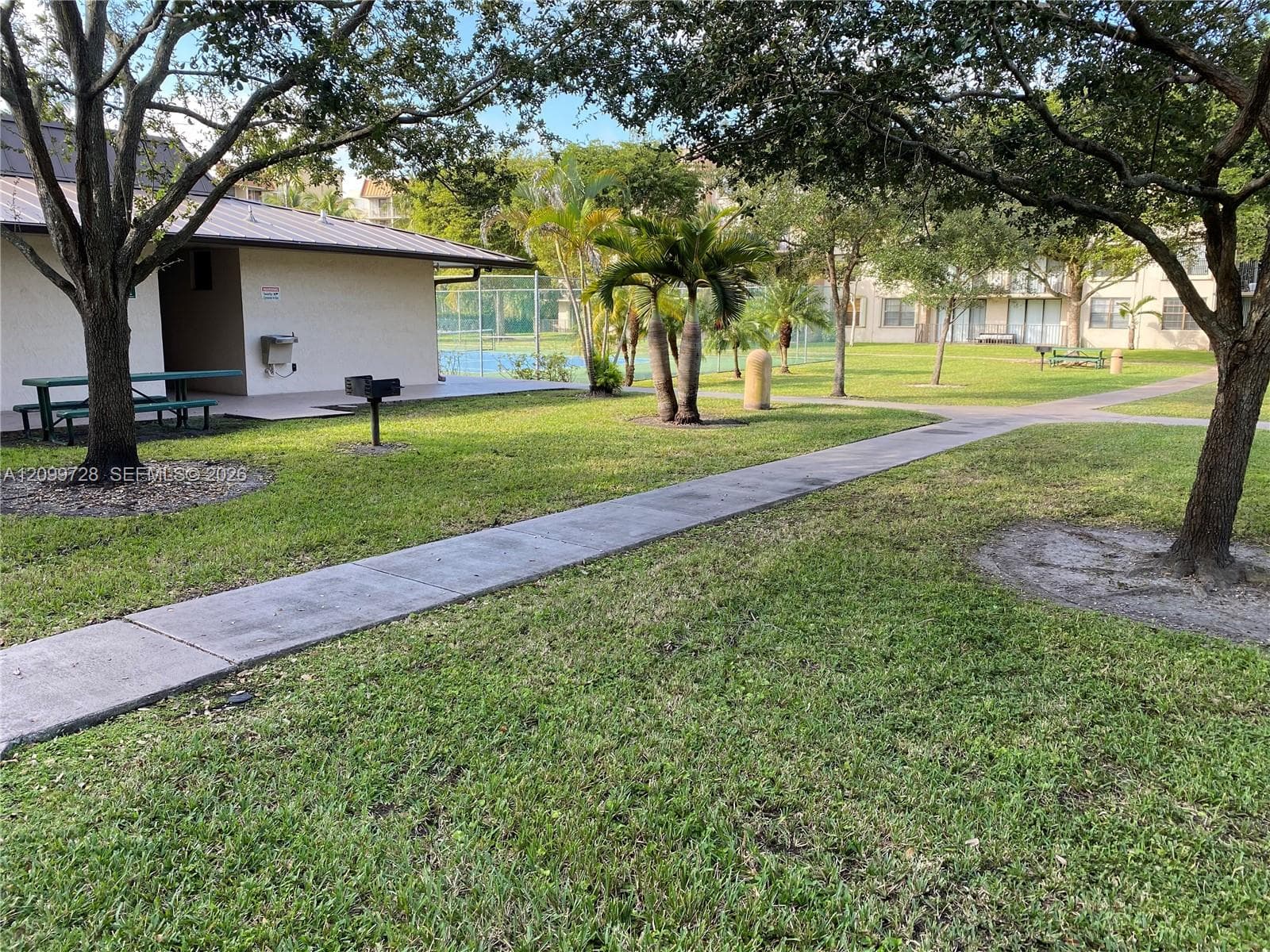 BRIARWINDS CONDOMINIUM · #A411 in Miami - Photo 16