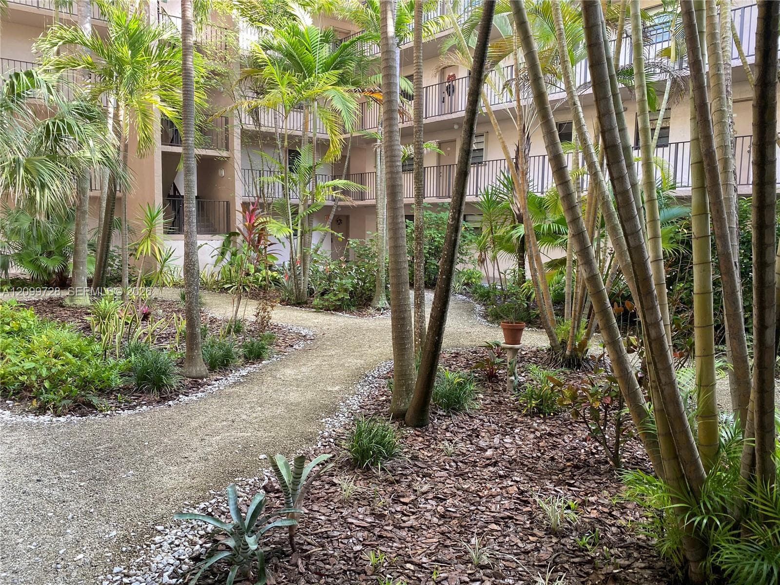BRIARWINDS CONDOMINIUM · #A411 in Miami - Photo 10