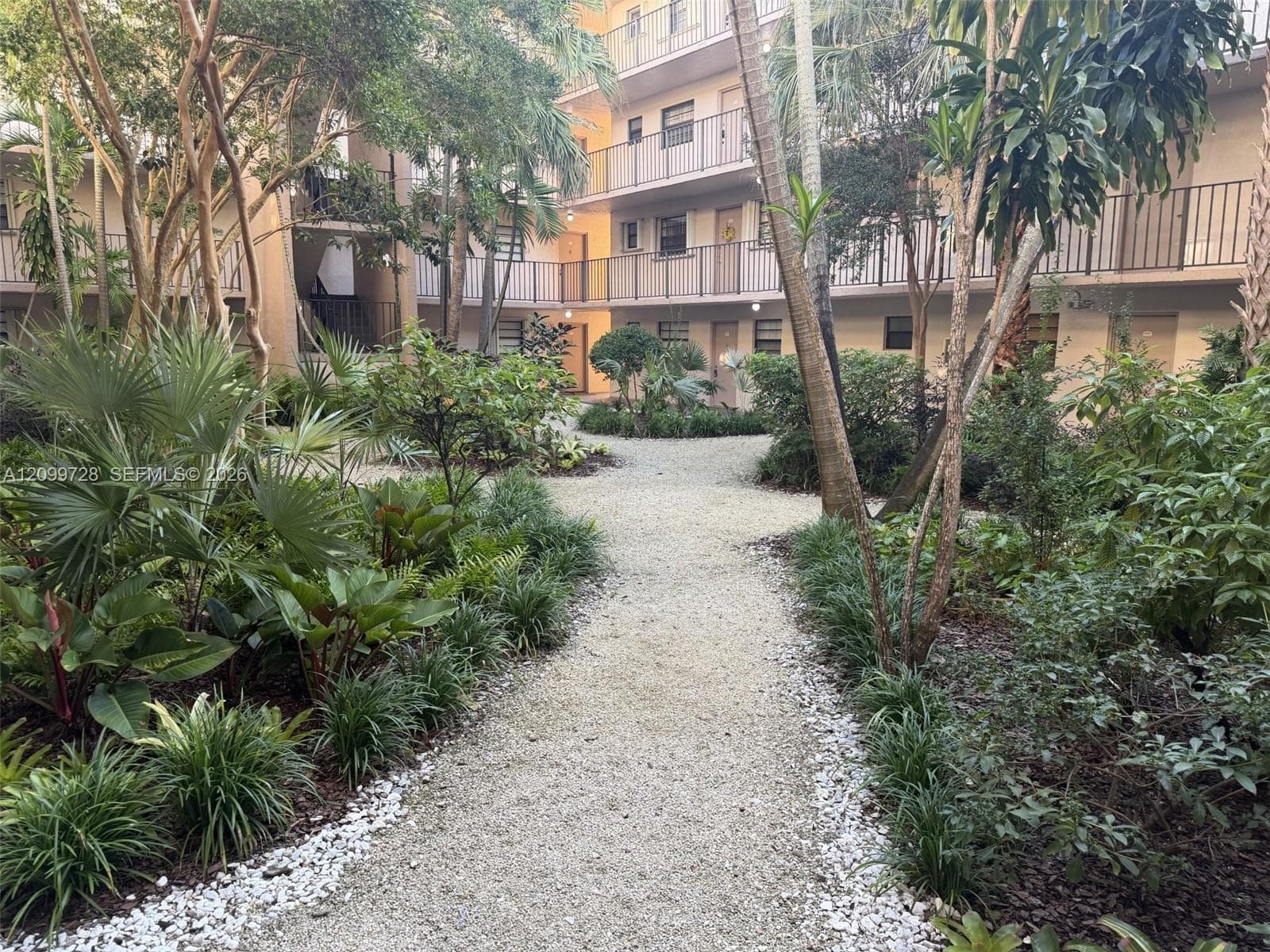 BRIARWINDS CONDOMINIUM · #A411 in Miami - Photo 14