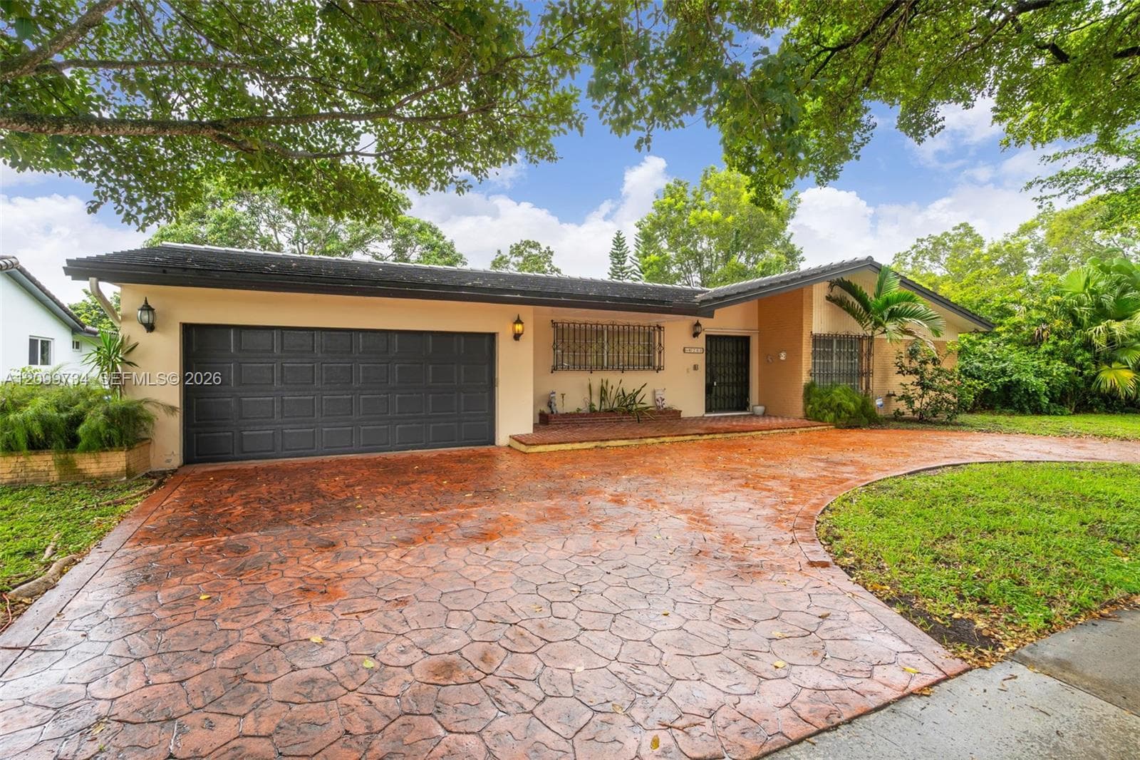 7200 S Miami Lakeway S photo 3