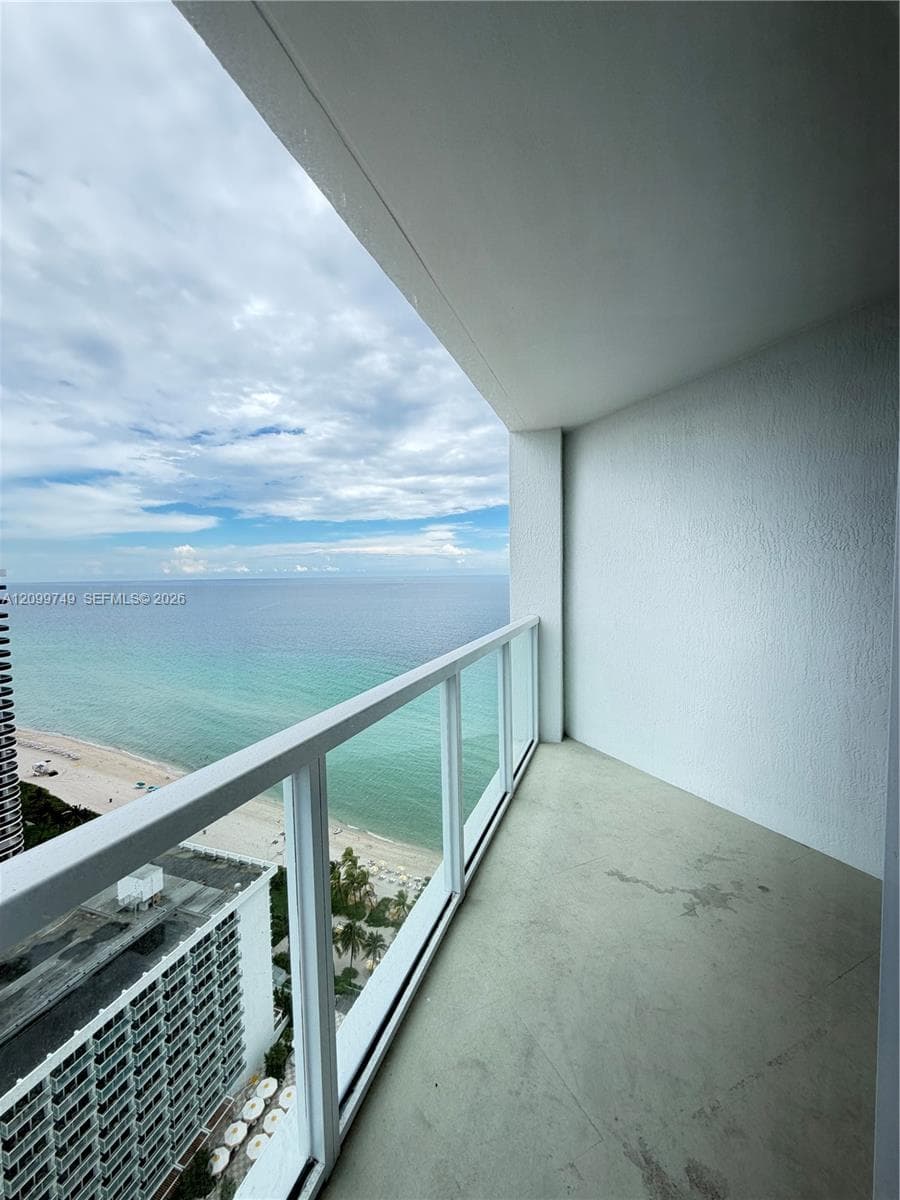 La Perla · #2806 in Sunny Isles Beach - Photo 6