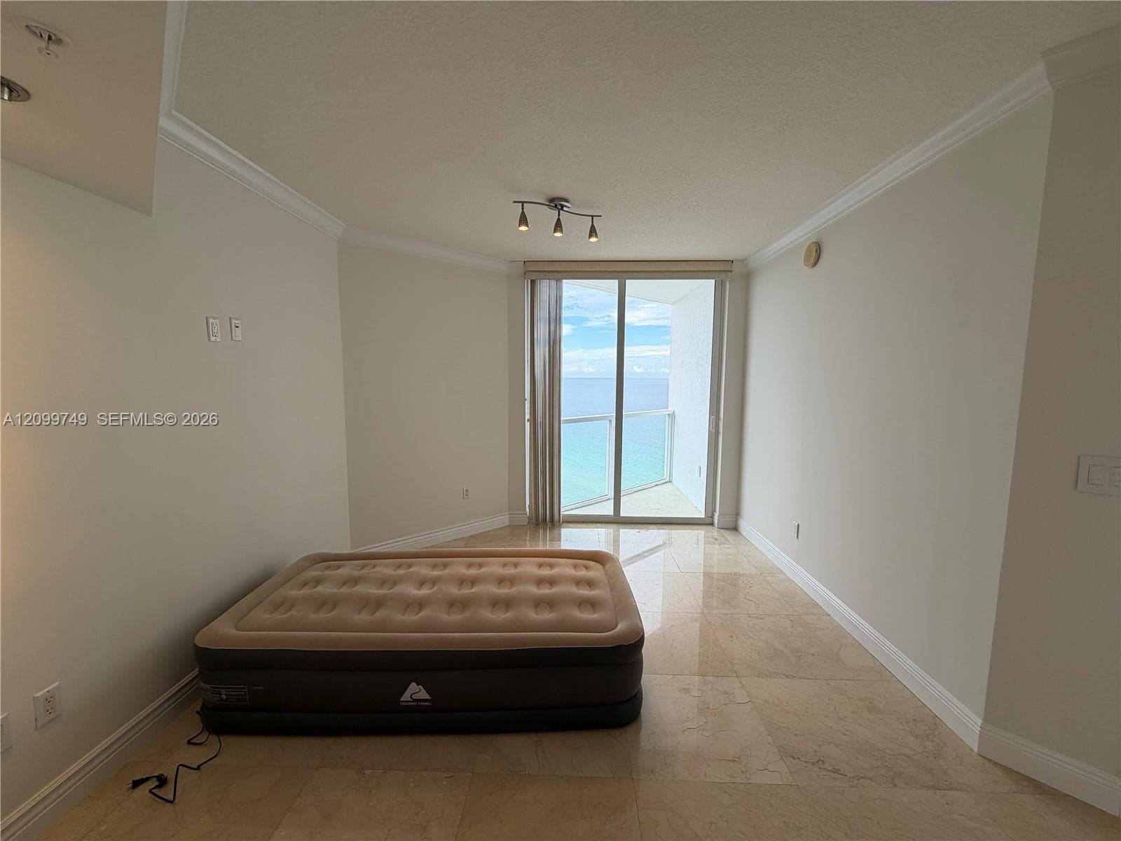 La Perla · #2806 in Sunny Isles Beach - Photo 15