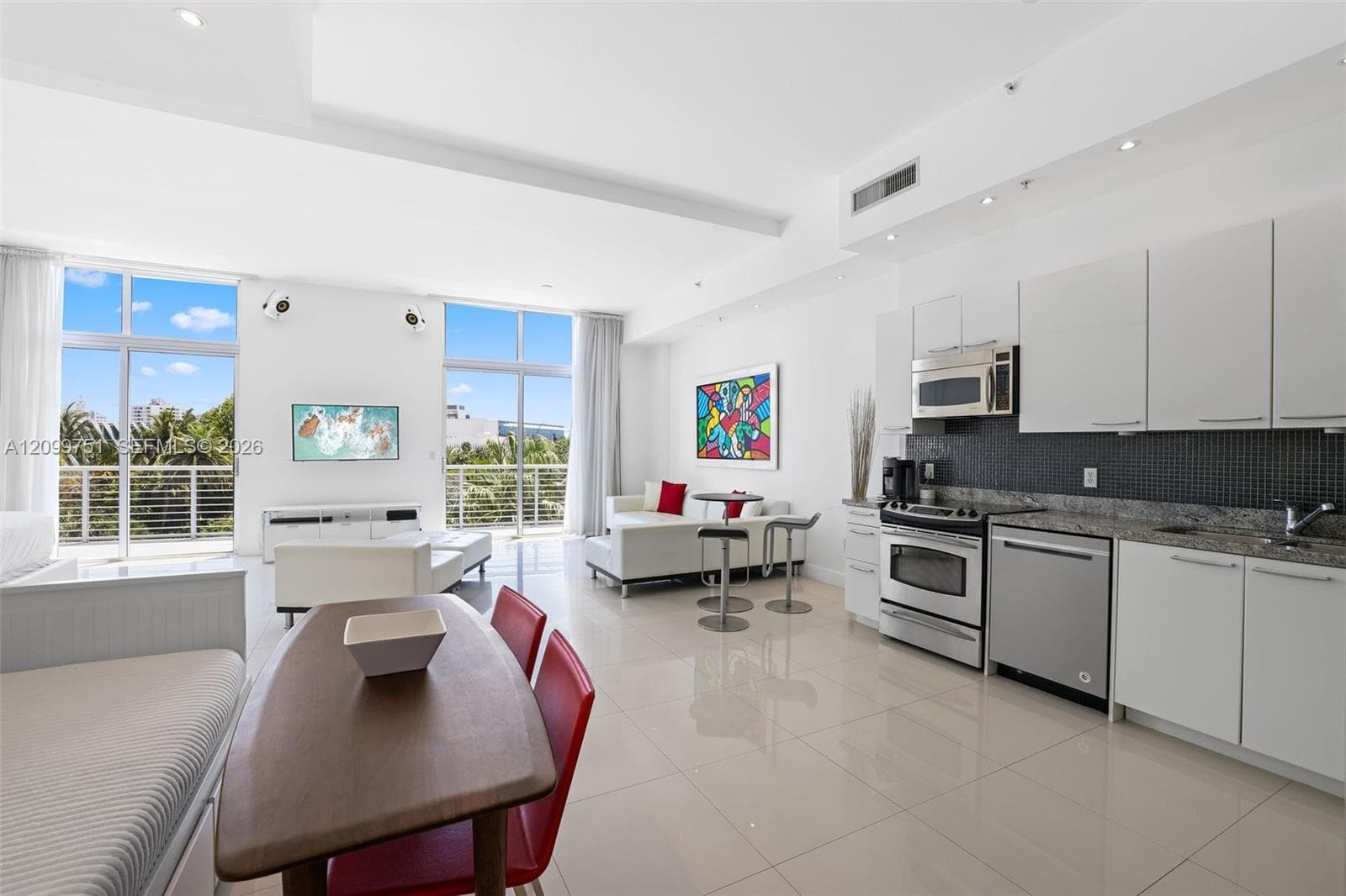 THE MERIDIAN CONDO · #506 in Miami Beach - Photo 6