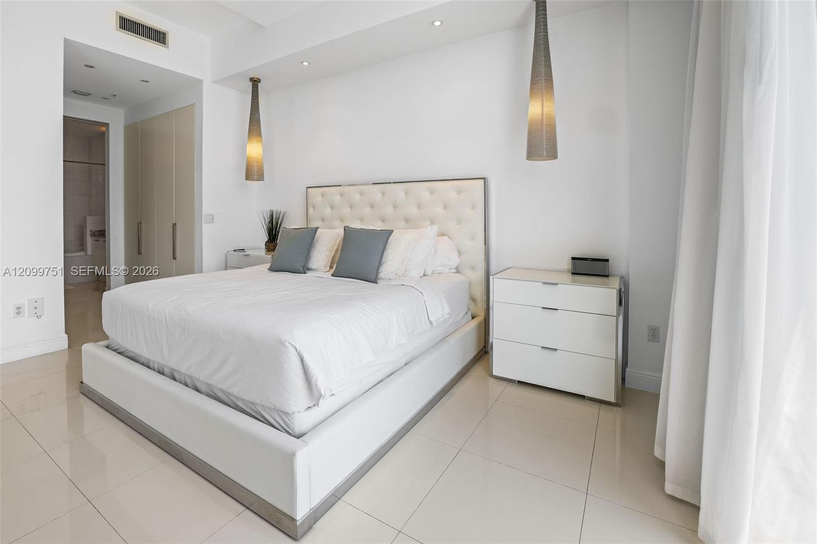 THE MERIDIAN CONDO · #506 in Miami Beach - Photo 14