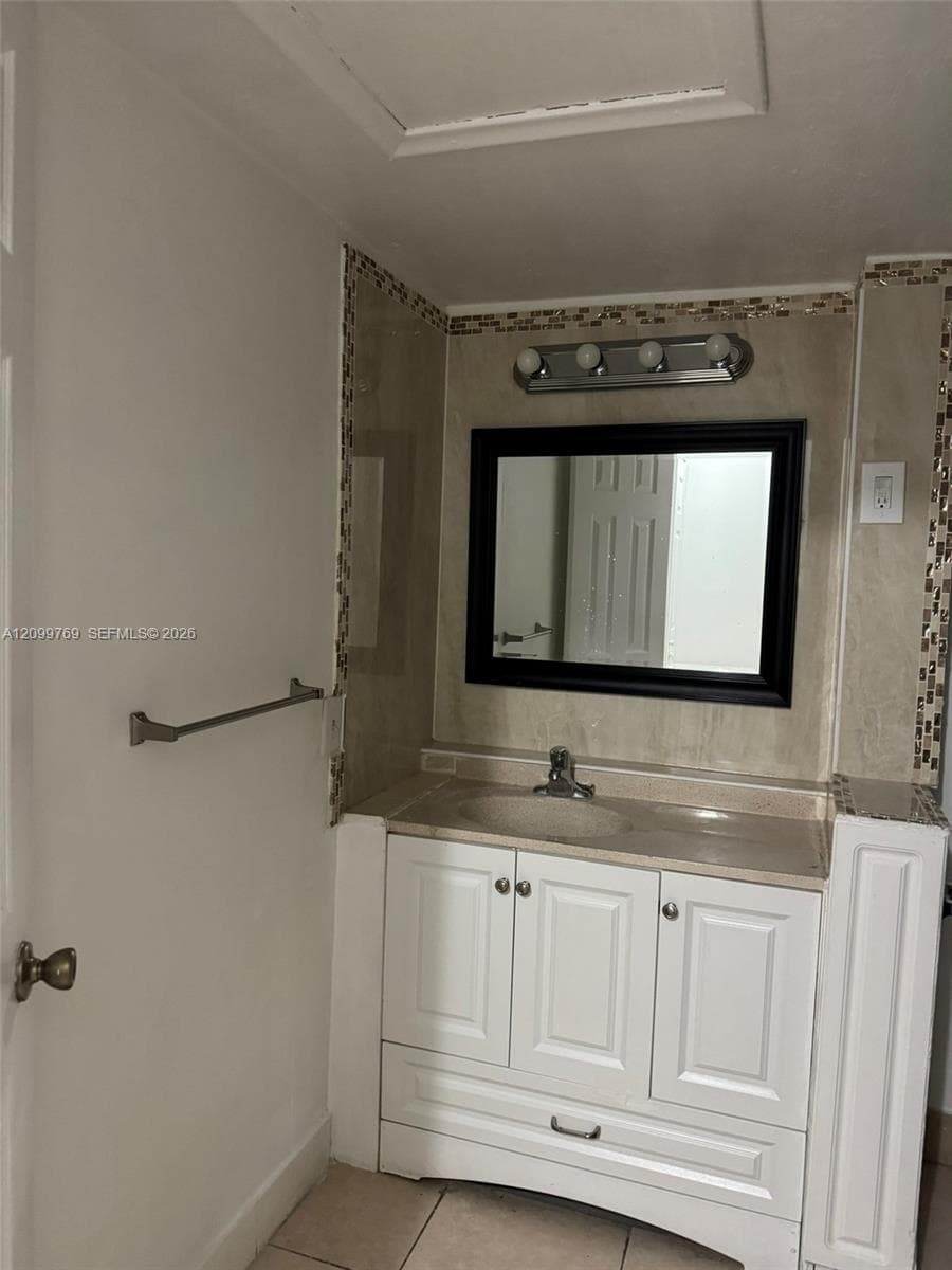 2091 W 54th Ter #37 photo 17