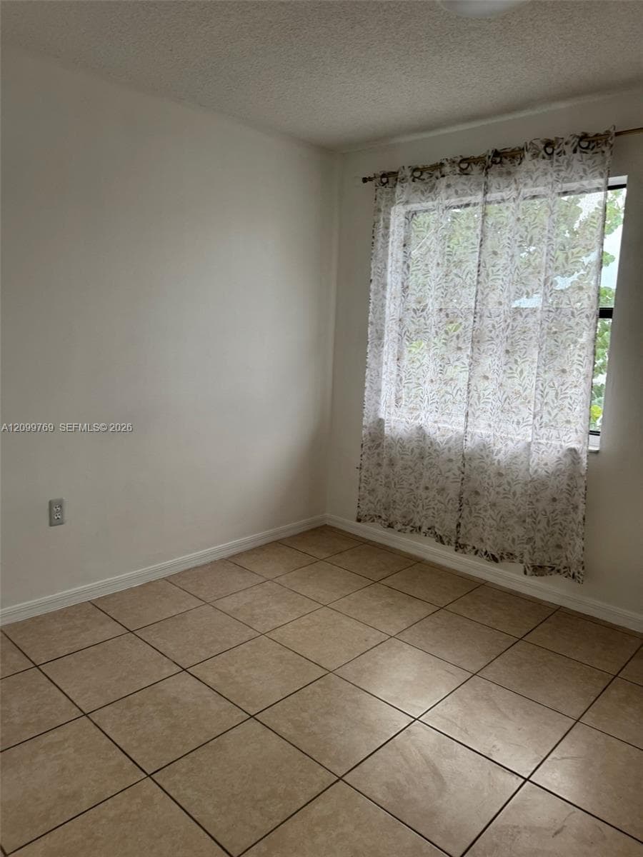 2091 W 54th Ter #37 photo 3