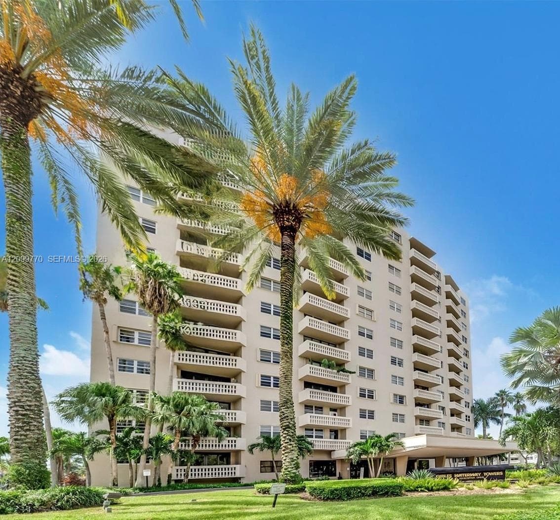 Gables Waterway · #PH03 in Coral Gables - Photo 2