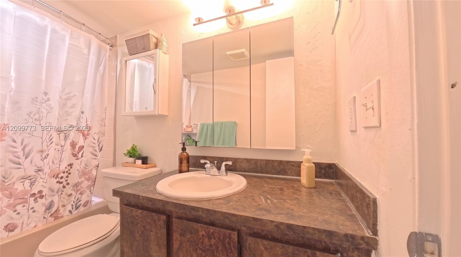 Meadowbrook Lakes Bldg F · #209 in Dania Beach - Photo 16