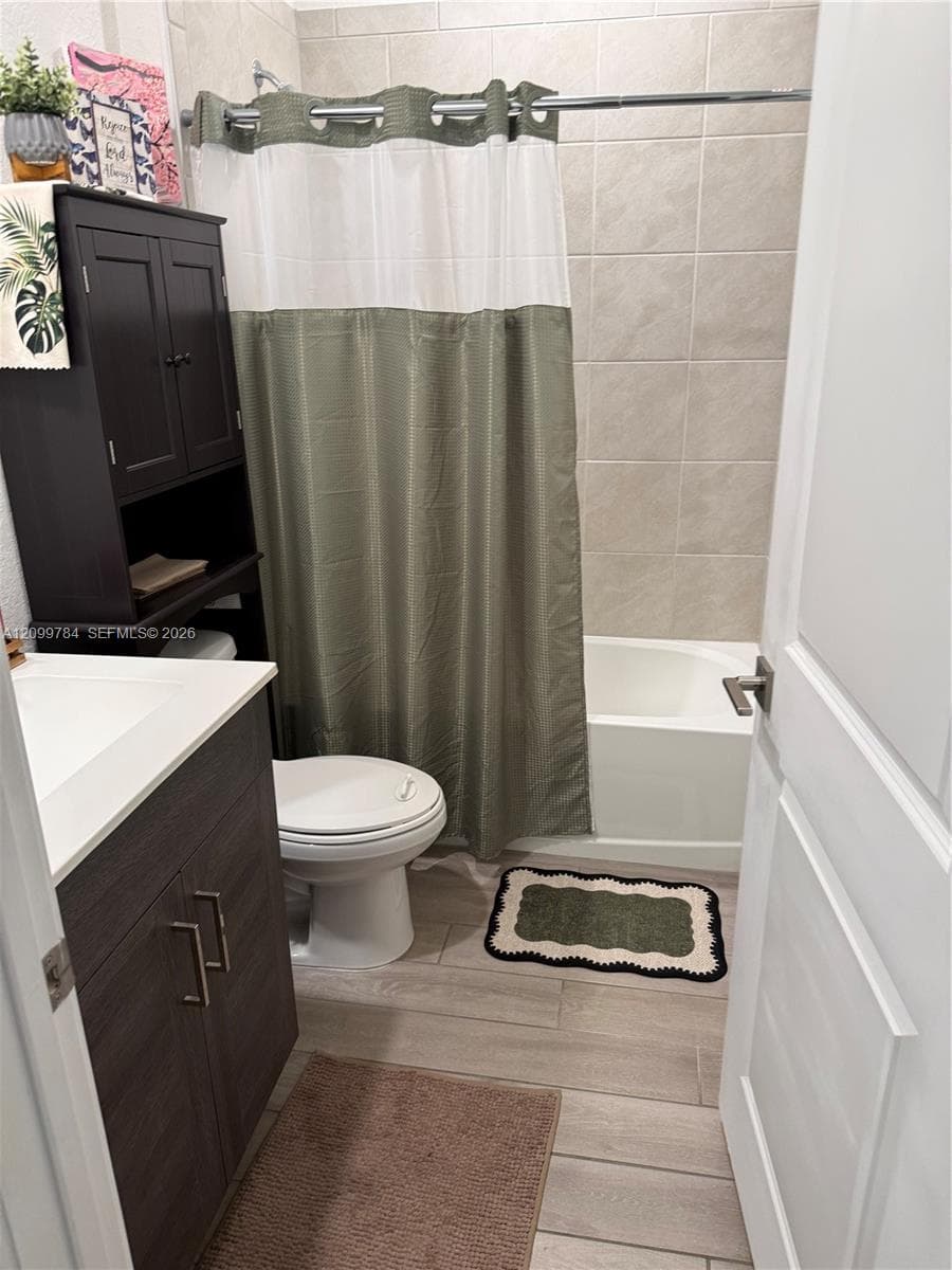 1020 SE 23rd Ter photo 6