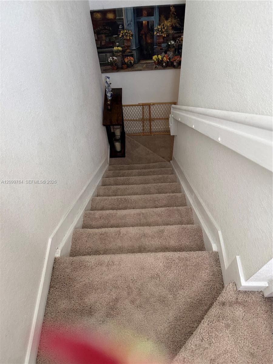 1020 SE 23rd Ter photo 8