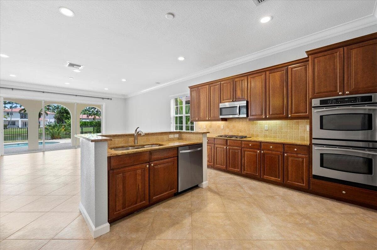 Open Kitchen
