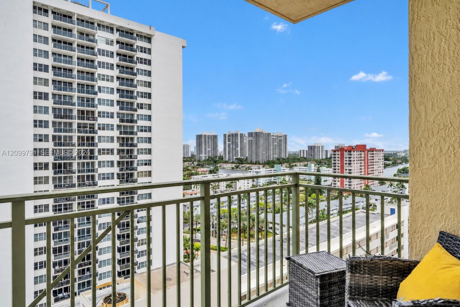 2080 OCEAN DRIVE CONDO · #1509 in Hallandale Beach - Photo 3
