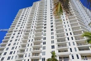 Courvoisier Courts · #1101 in Miami - Photo 37