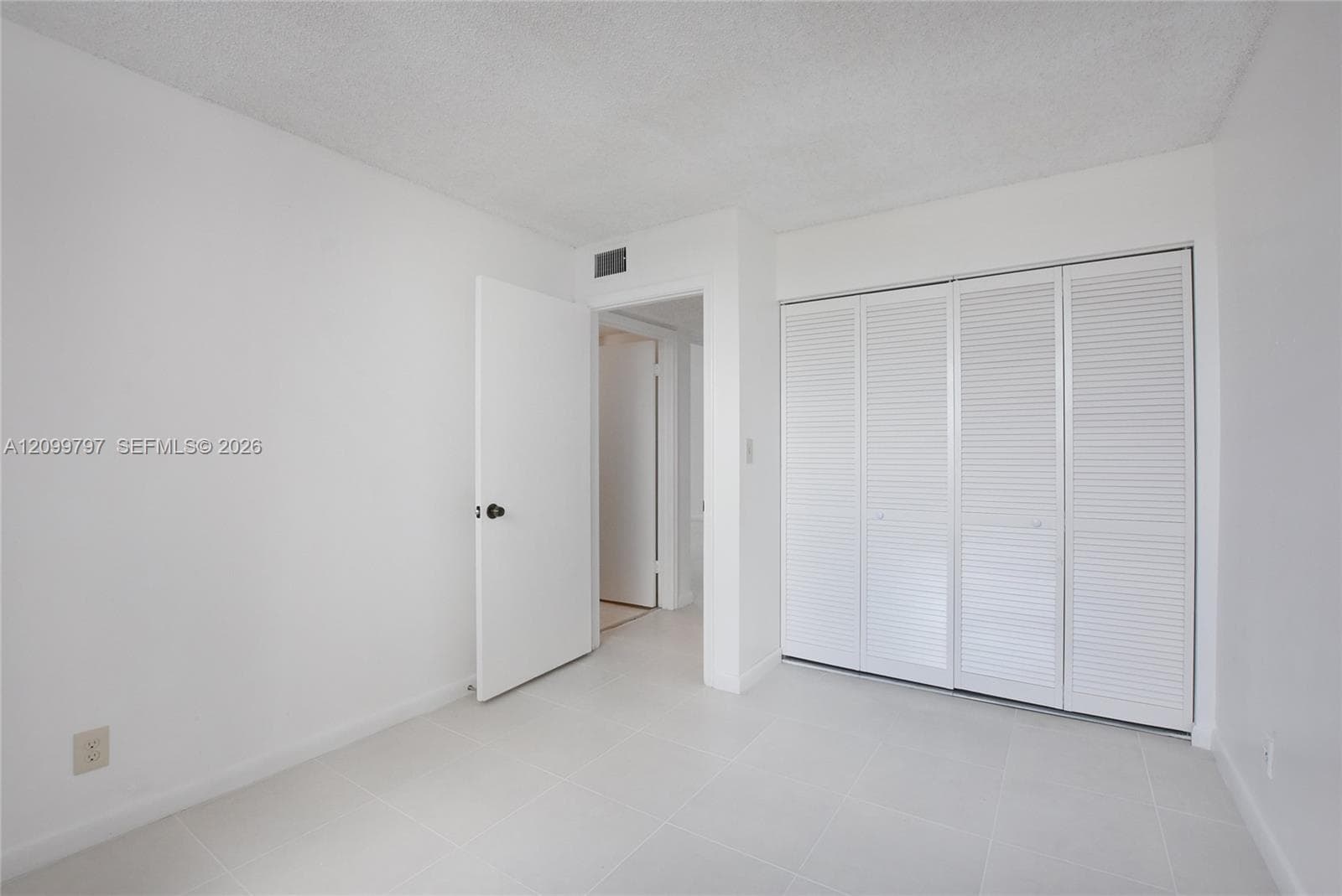 PRESIDENTIAL GOLFVIEW CON · #401 in West Palm Beach - Photo 28