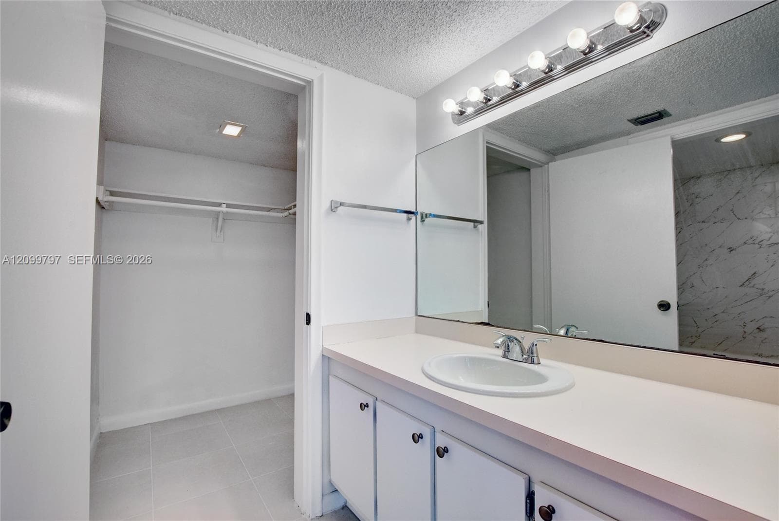 PRESIDENTIAL GOLFVIEW CON · #401 in West Palm Beach - Photo 24
