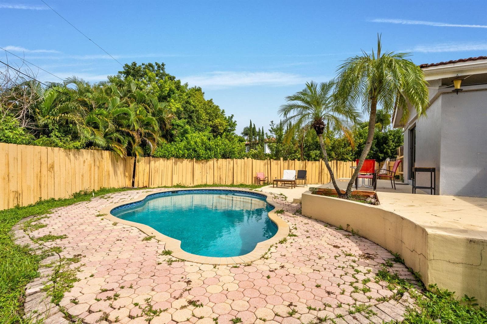 42-web-or-mls-A7409458