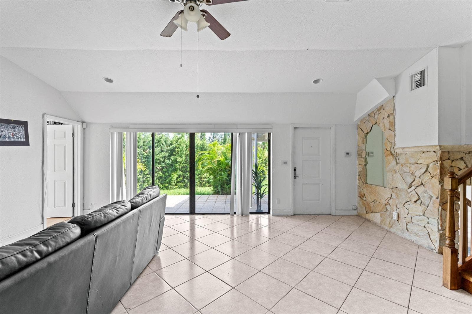 10-web-or-mls-A7409470