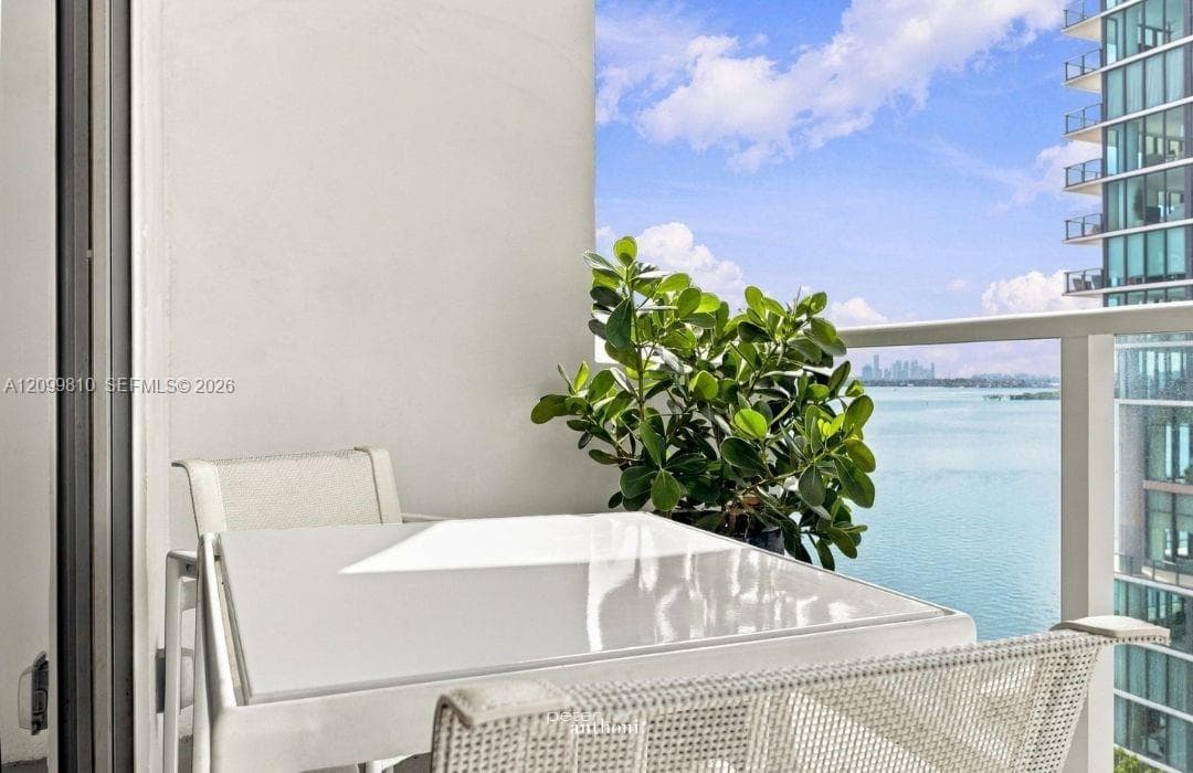 BAY PARK TOWERS CONDO · #1209 in Miami - Photo 22