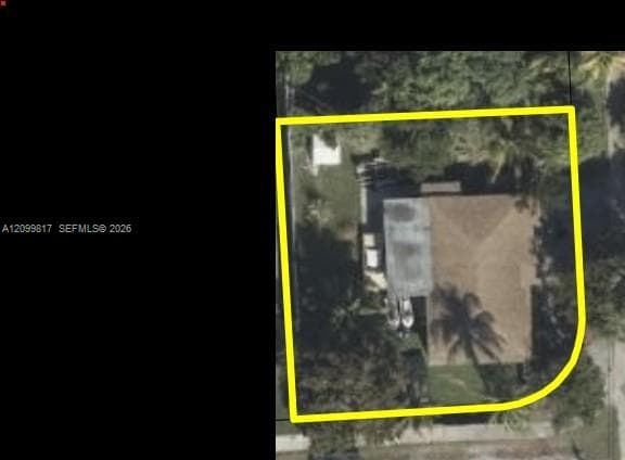 17400 NE 10th Ave photo 2