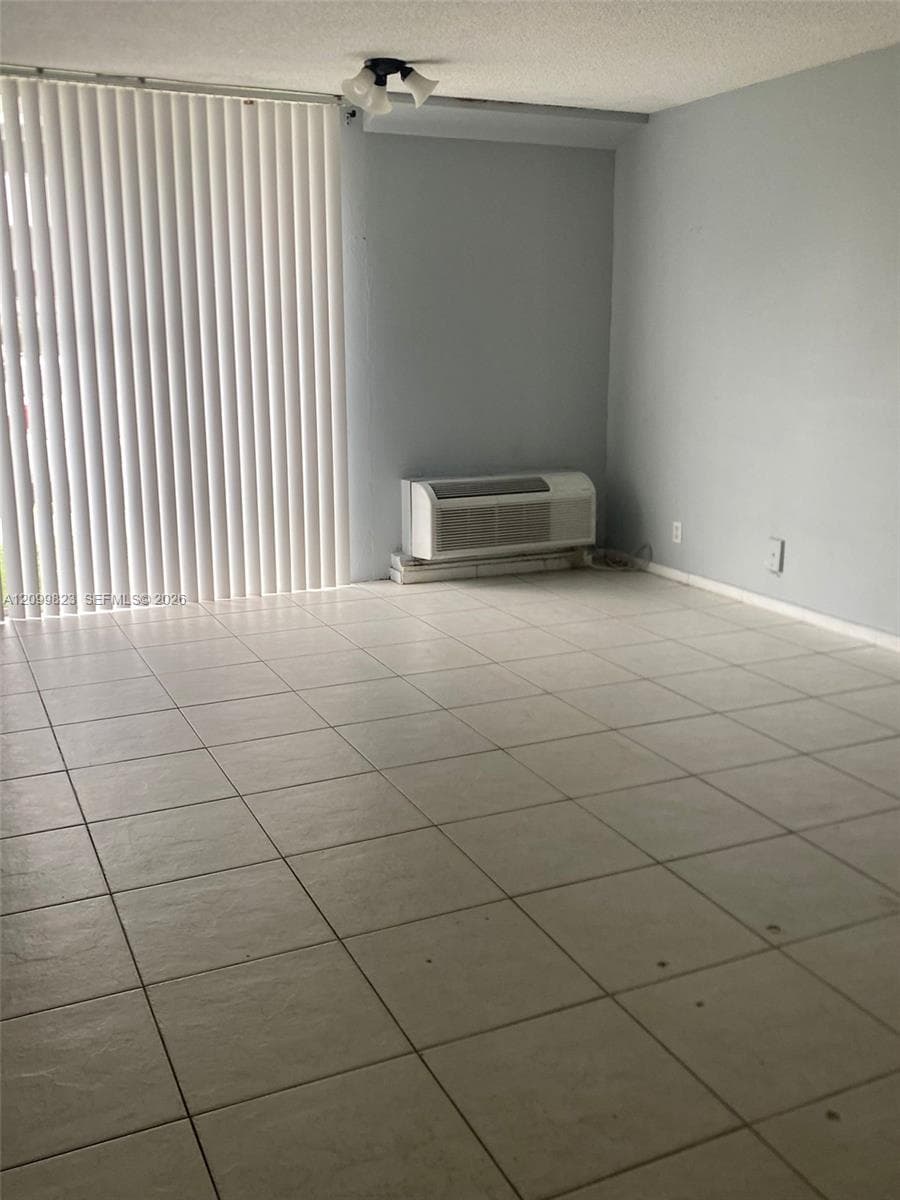 GOLDEN GATE APARTMENTS CO · #104 in Miami - Photo 3