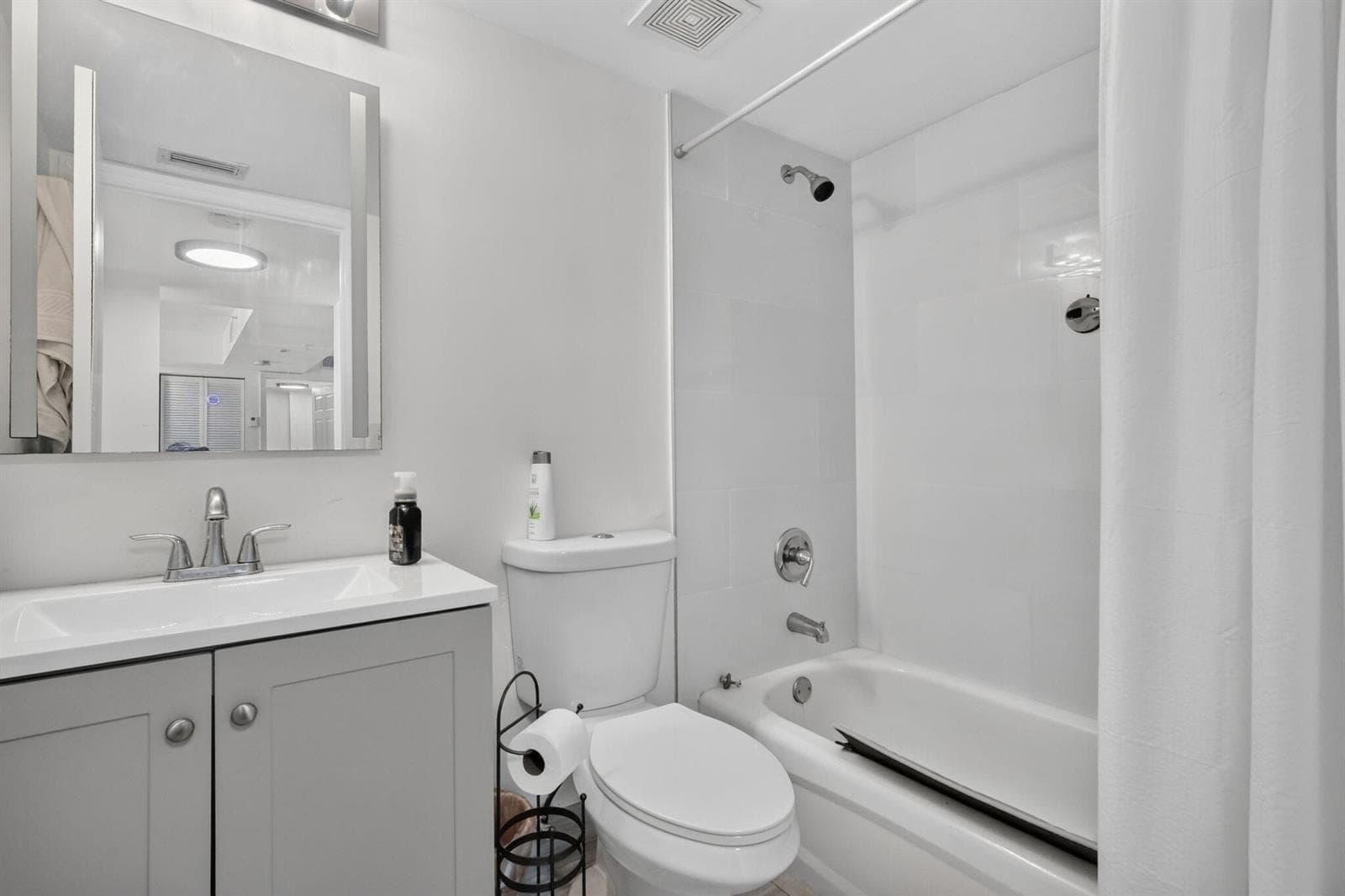 2nd Bathroom