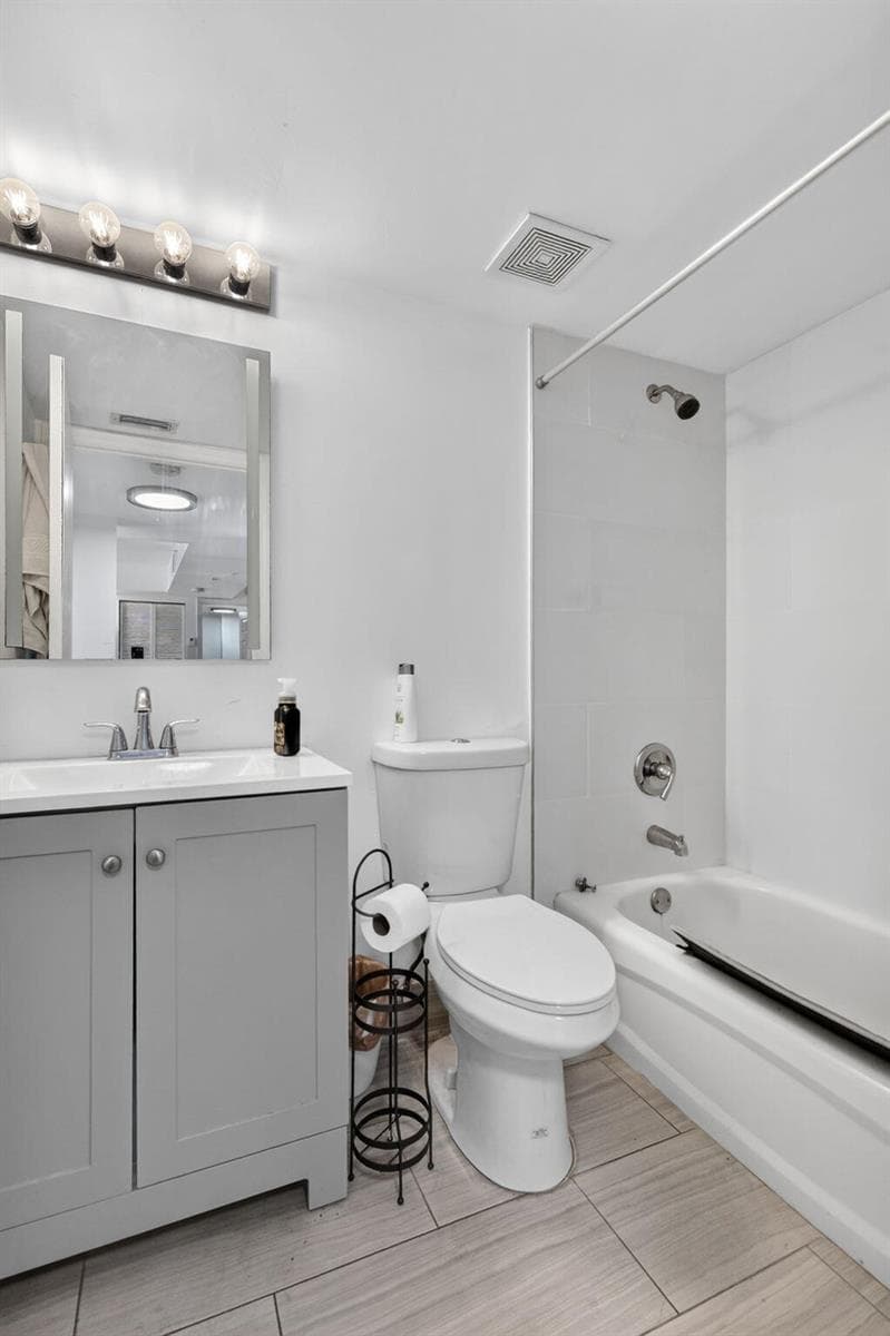 2nd Bathroom