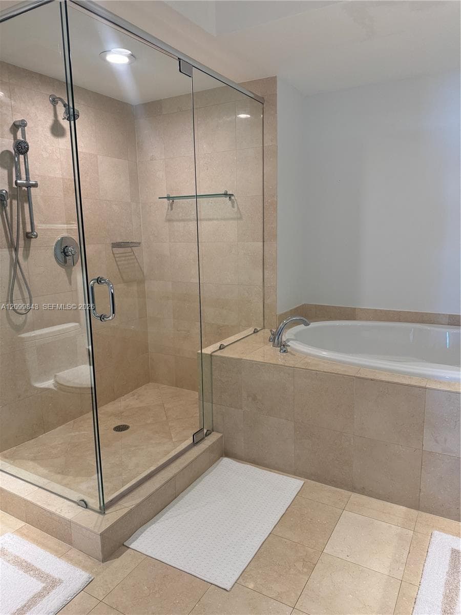 Beach Club Two · #5008 in Hallandale Beach - Photo 4