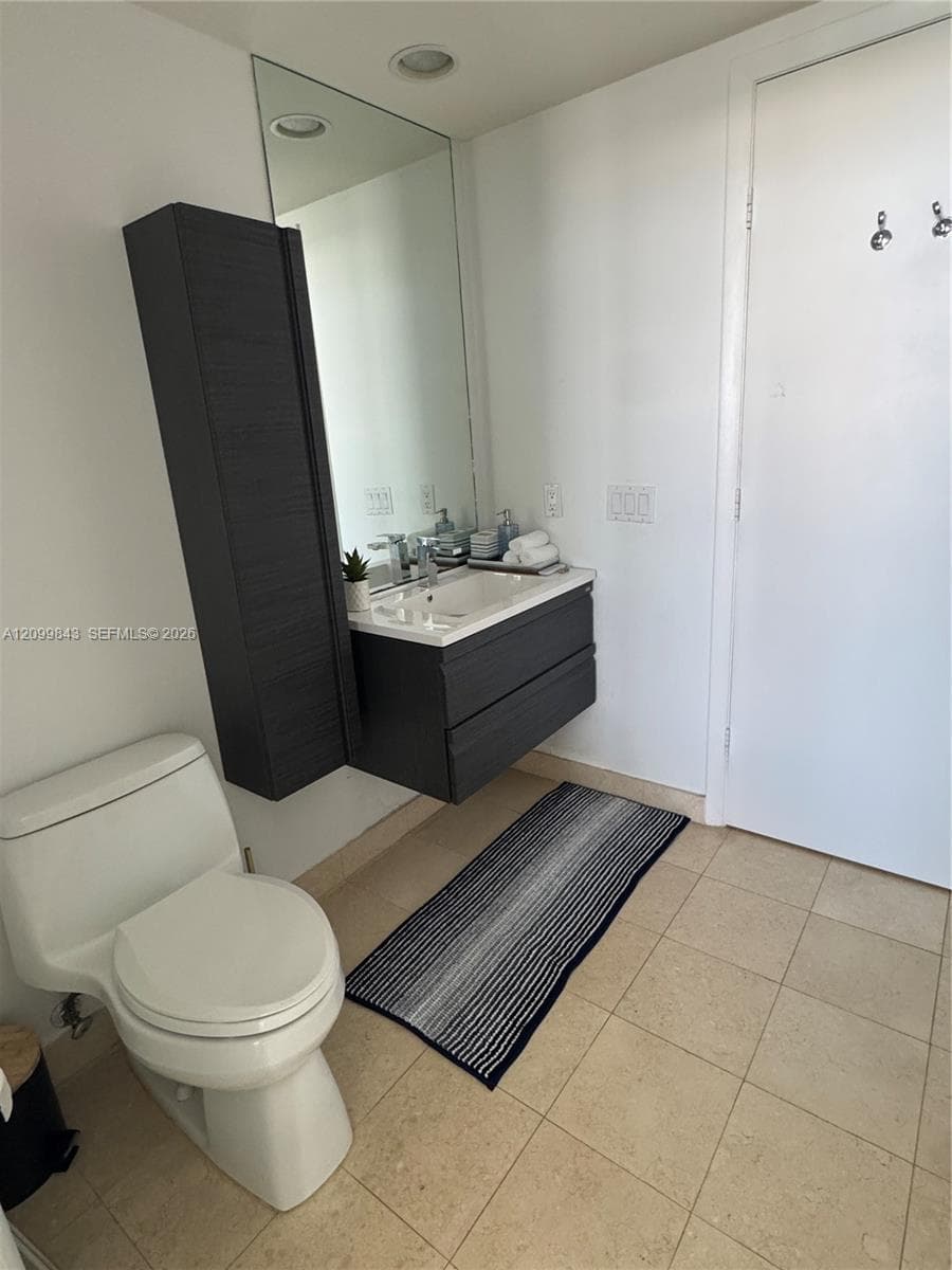 Beach Club Two · #5008 in Hallandale Beach - Photo 8