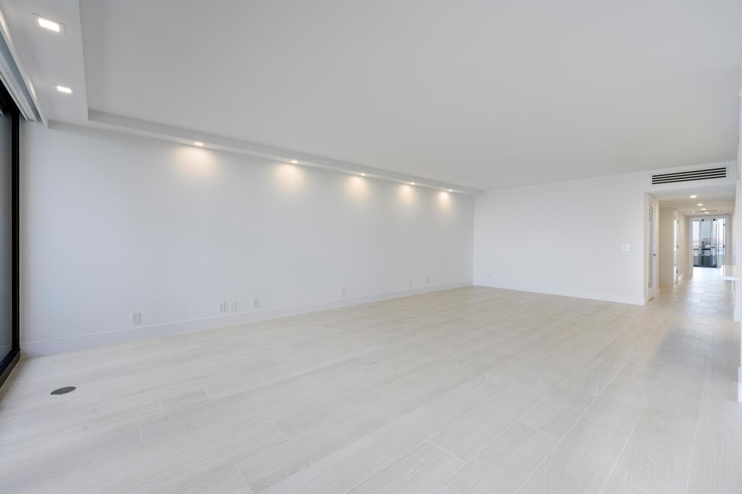 525 S Flagler Dr Apt 14C West-large-009-