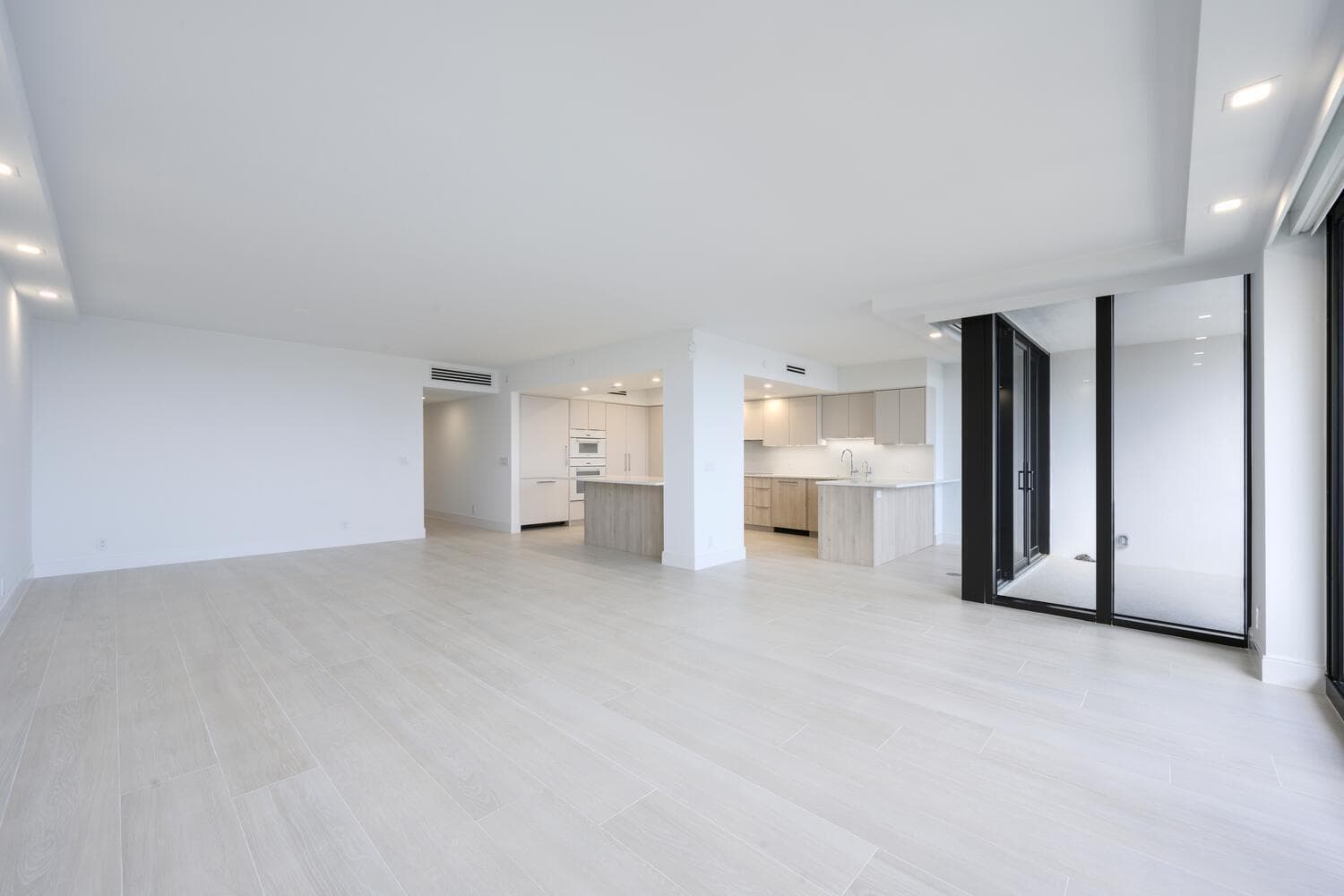 The Plaza of the Palm Beaches - Unit 14c