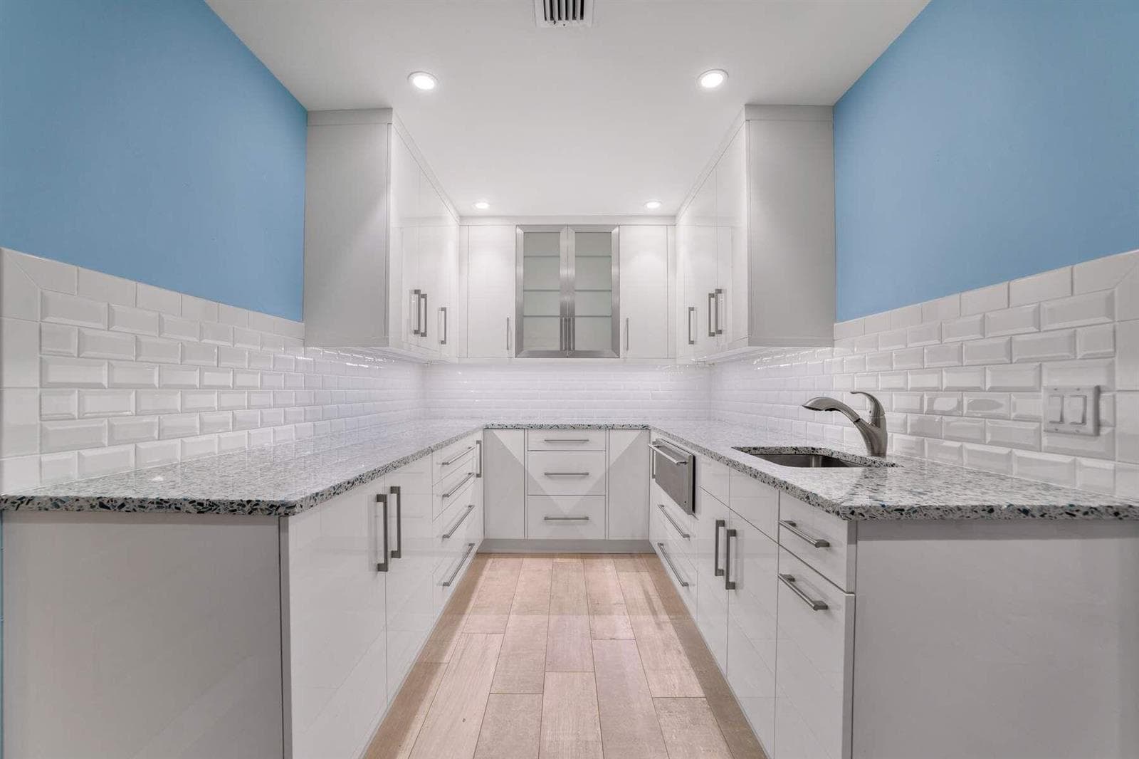 2999 N Ocean Boulevard - XV7TVM(36)