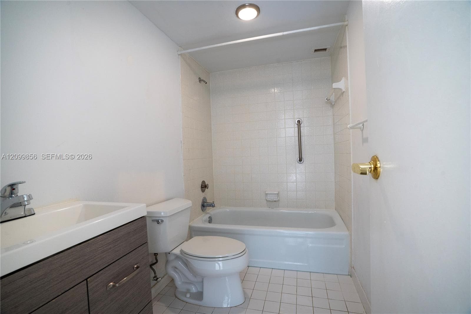 OLYMPUS CONDO · #316 in Hallandale Beach - Photo 12