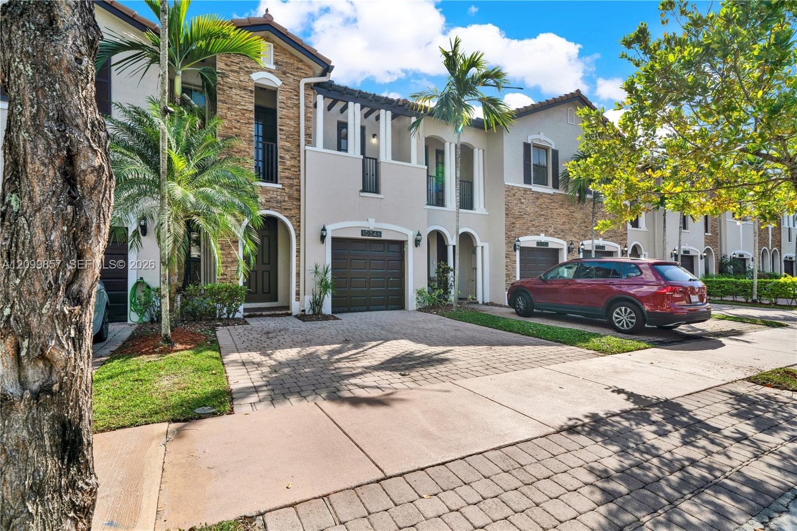 10346 NW 30th Ter #10346 photo 3