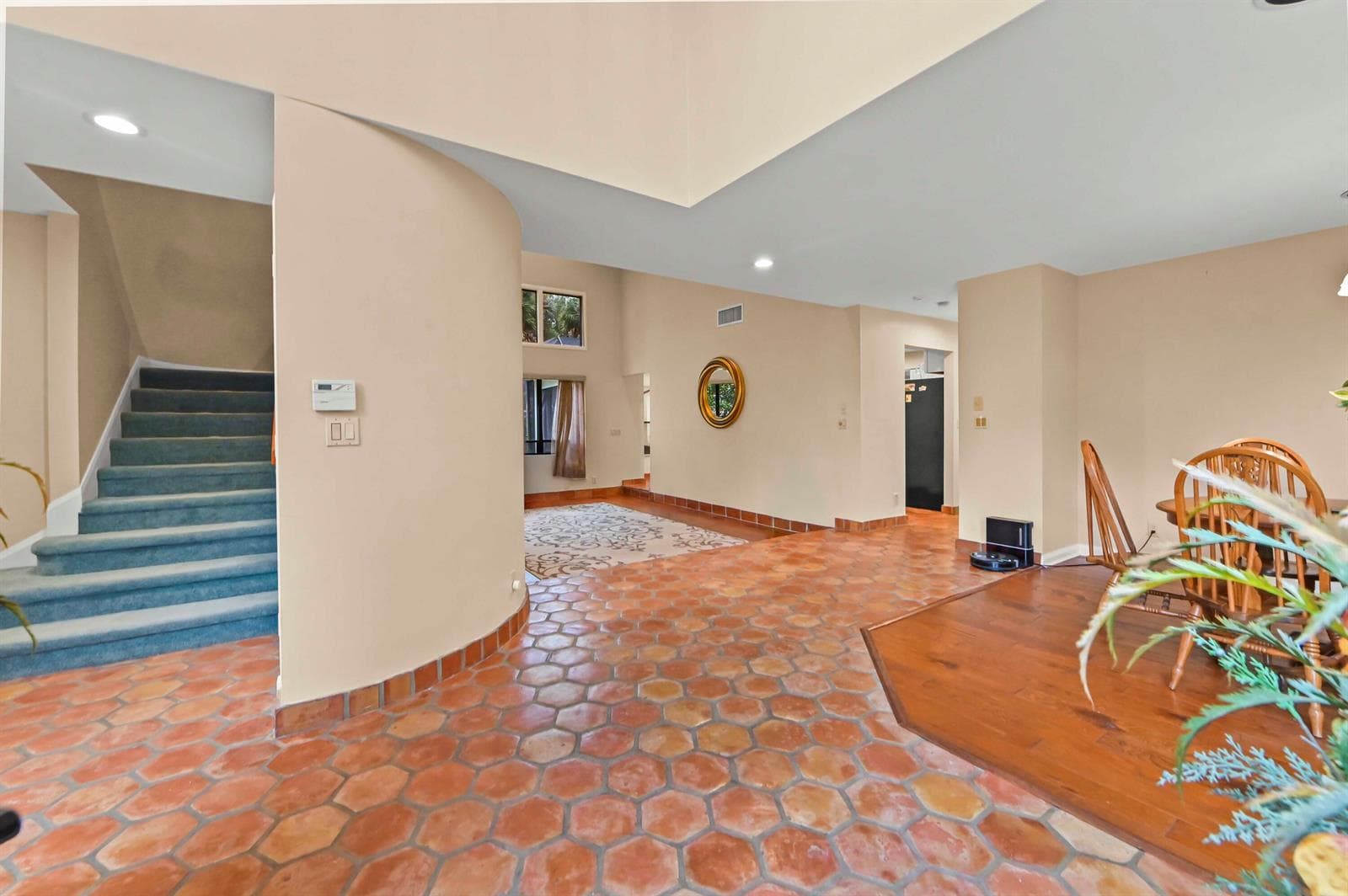 04 Foyer 01