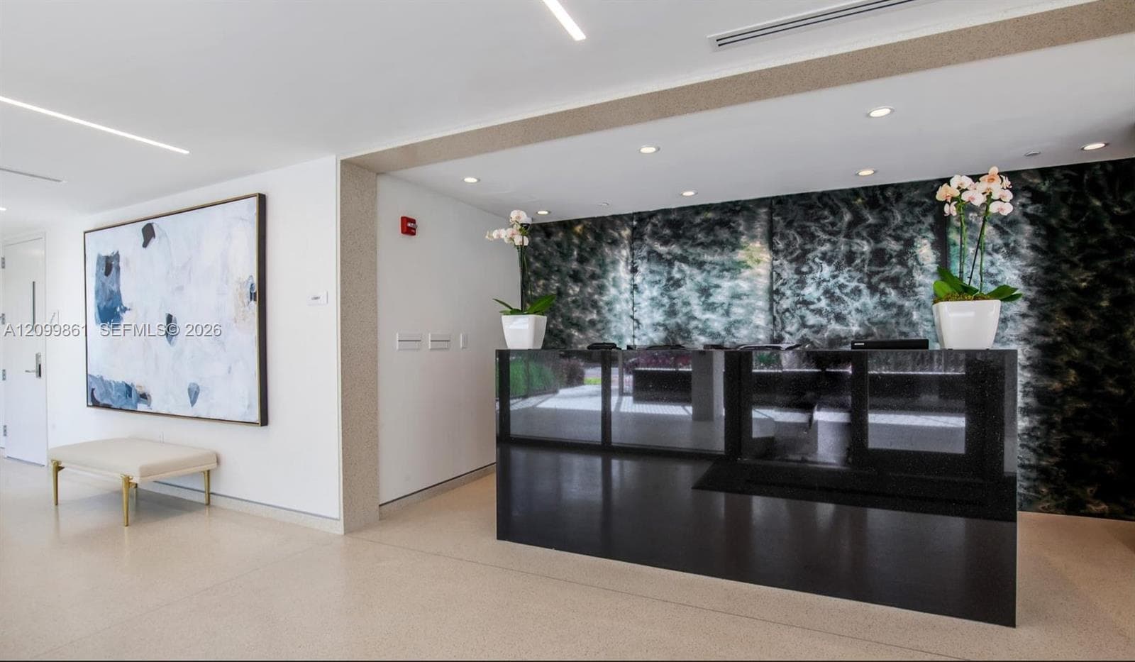 Three Hundred Collins · #PH2 in Miami Beach - Photo 18