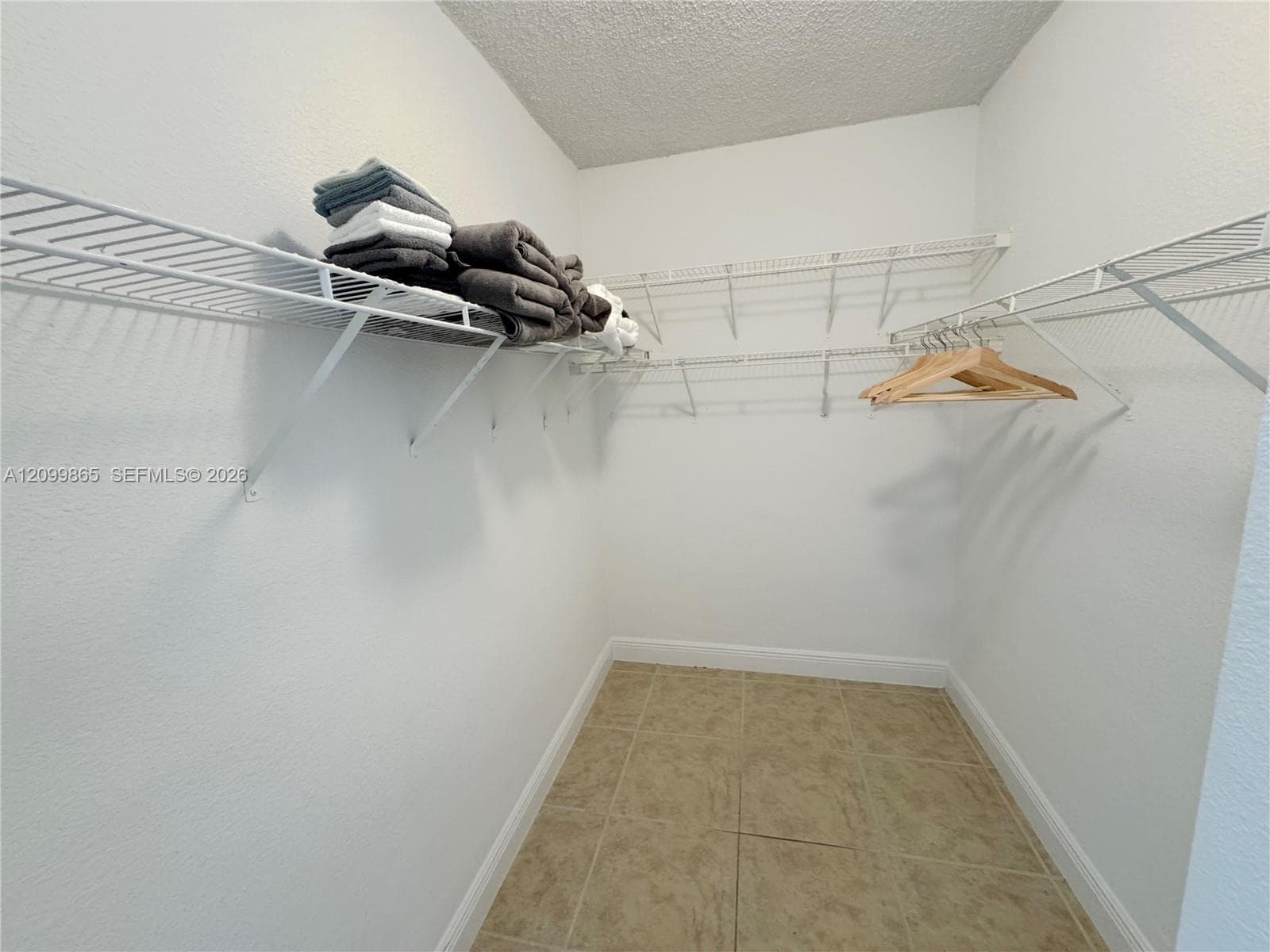 WAVE CONDO · #439 in Hollywood - Photo 11