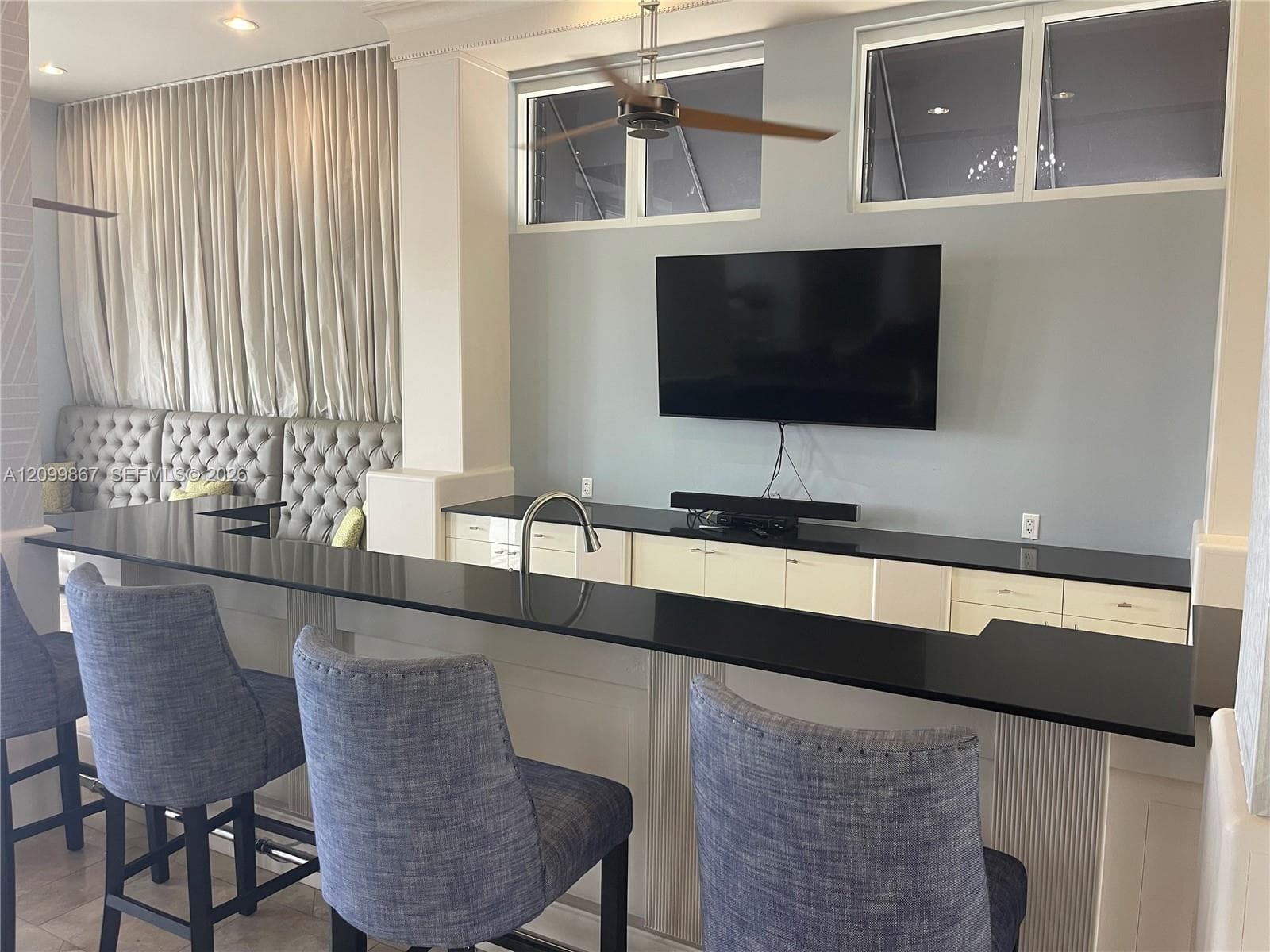 Strand Condo · #616 in West Palm Beach - Photo 32