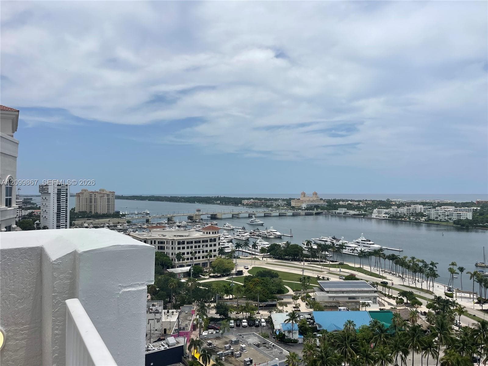 Strand Condo · #616 in West Palm Beach - Photo 40