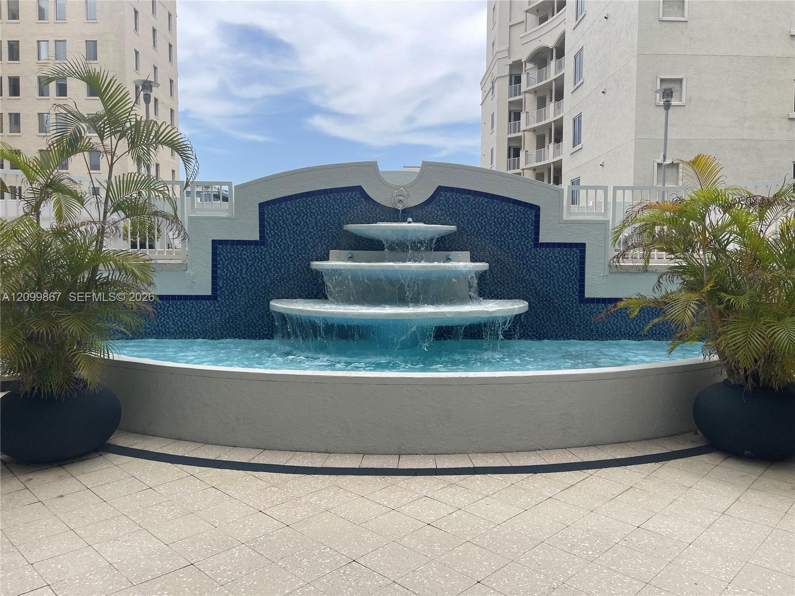 Strand Condo · #616 in West Palm Beach - Photo 25