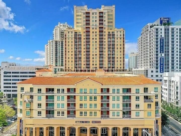 TOSCANO CONDO · #1408S in Miami - Photo 1