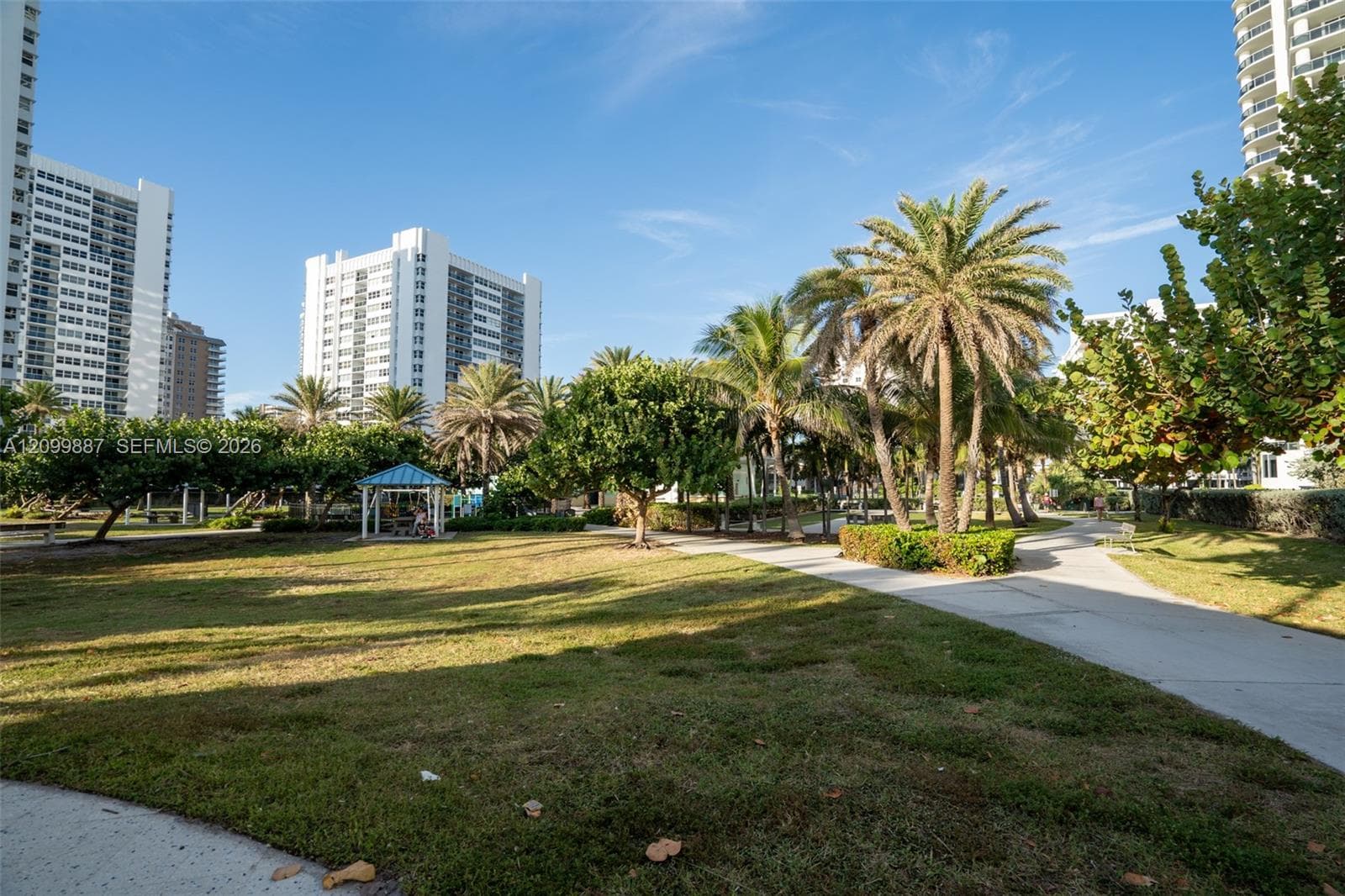 PLAZA TOWERS SOUTH · #1509 in Hallandale Beach - Photo 2