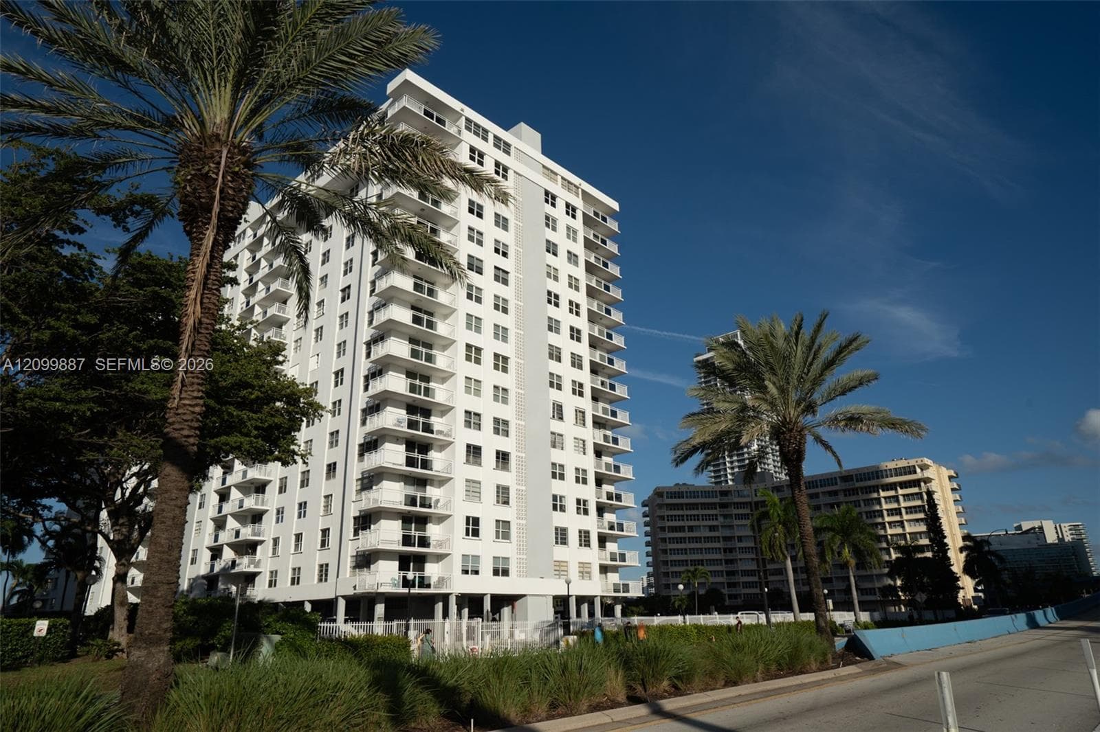 PLAZA TOWERS SOUTH · #1509 in Hallandale Beach - Photo 1