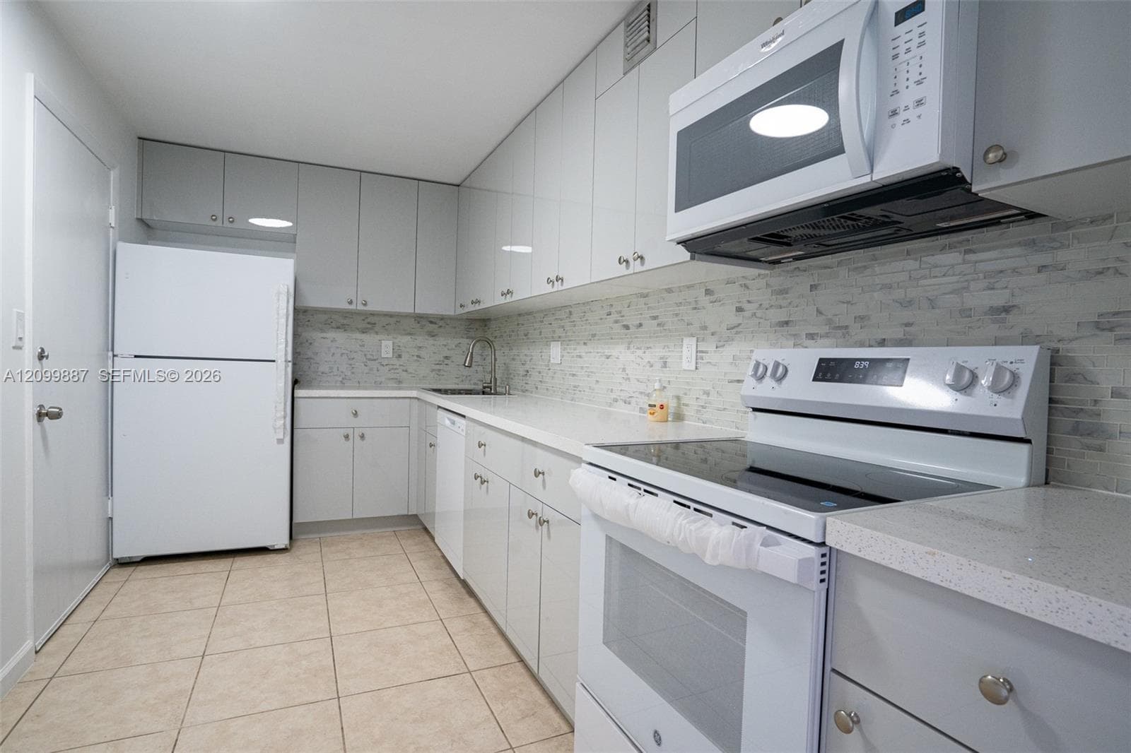 PLAZA TOWERS SOUTH · #1509 in Hallandale Beach - Photo 14