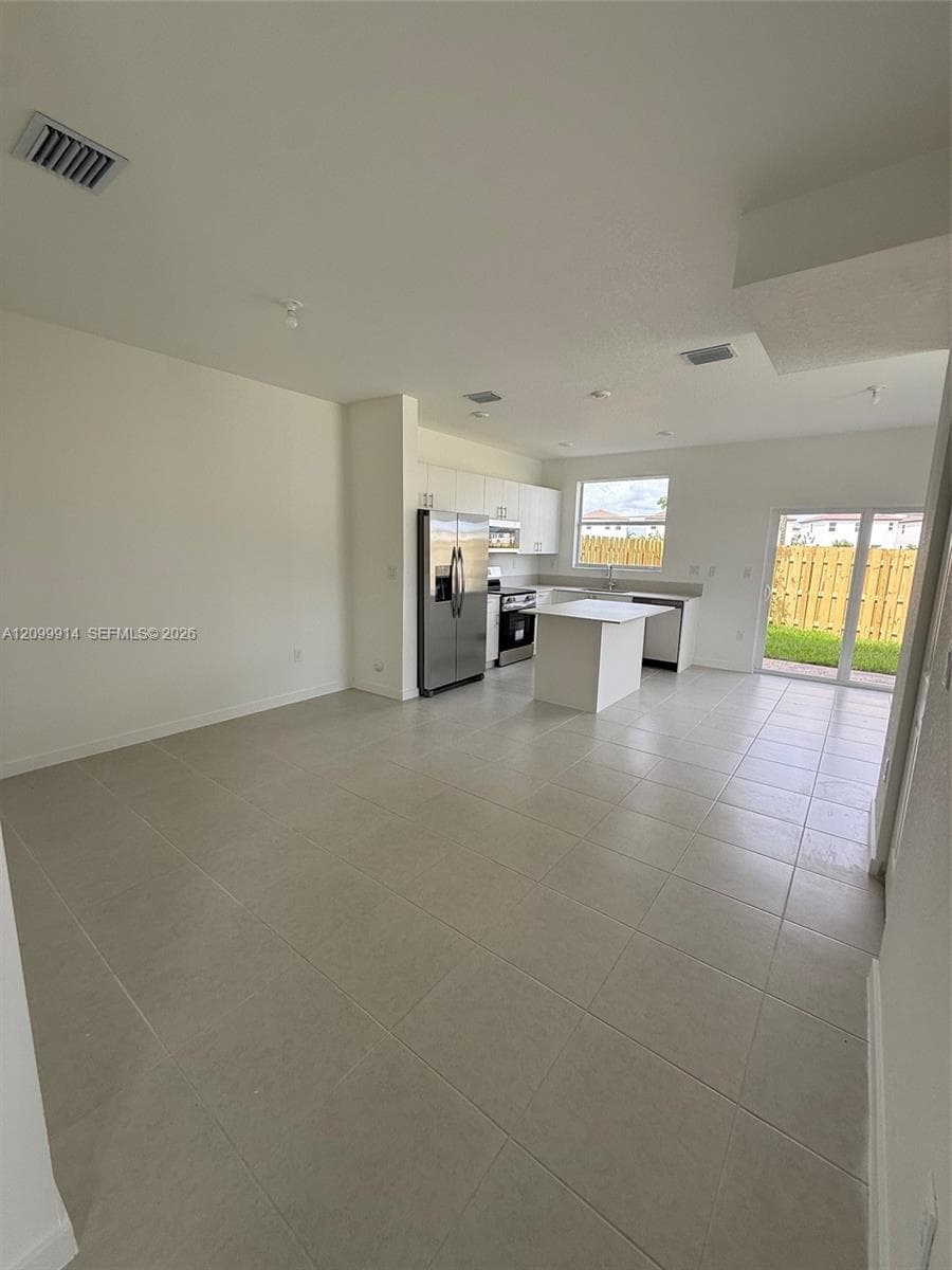 2597 SE 25th Dr photo 6