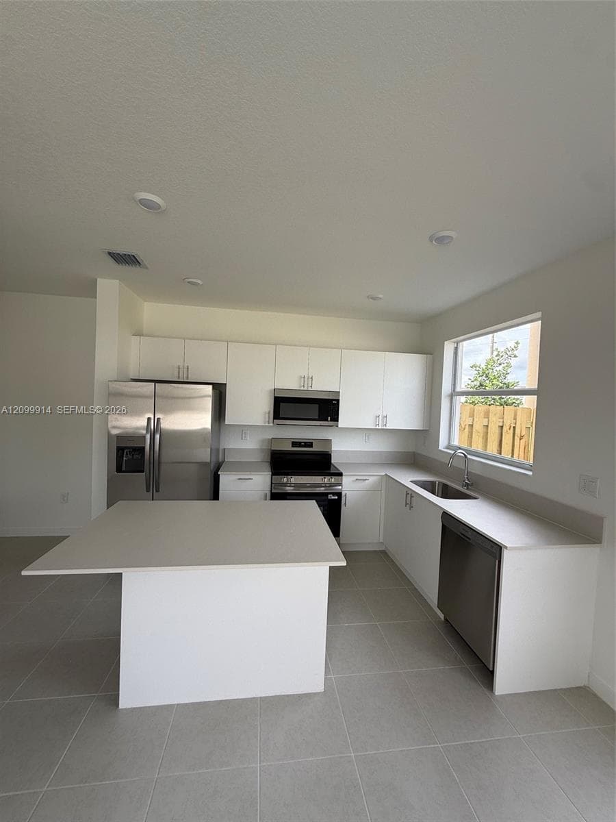 2597 SE 25th Dr photo 7