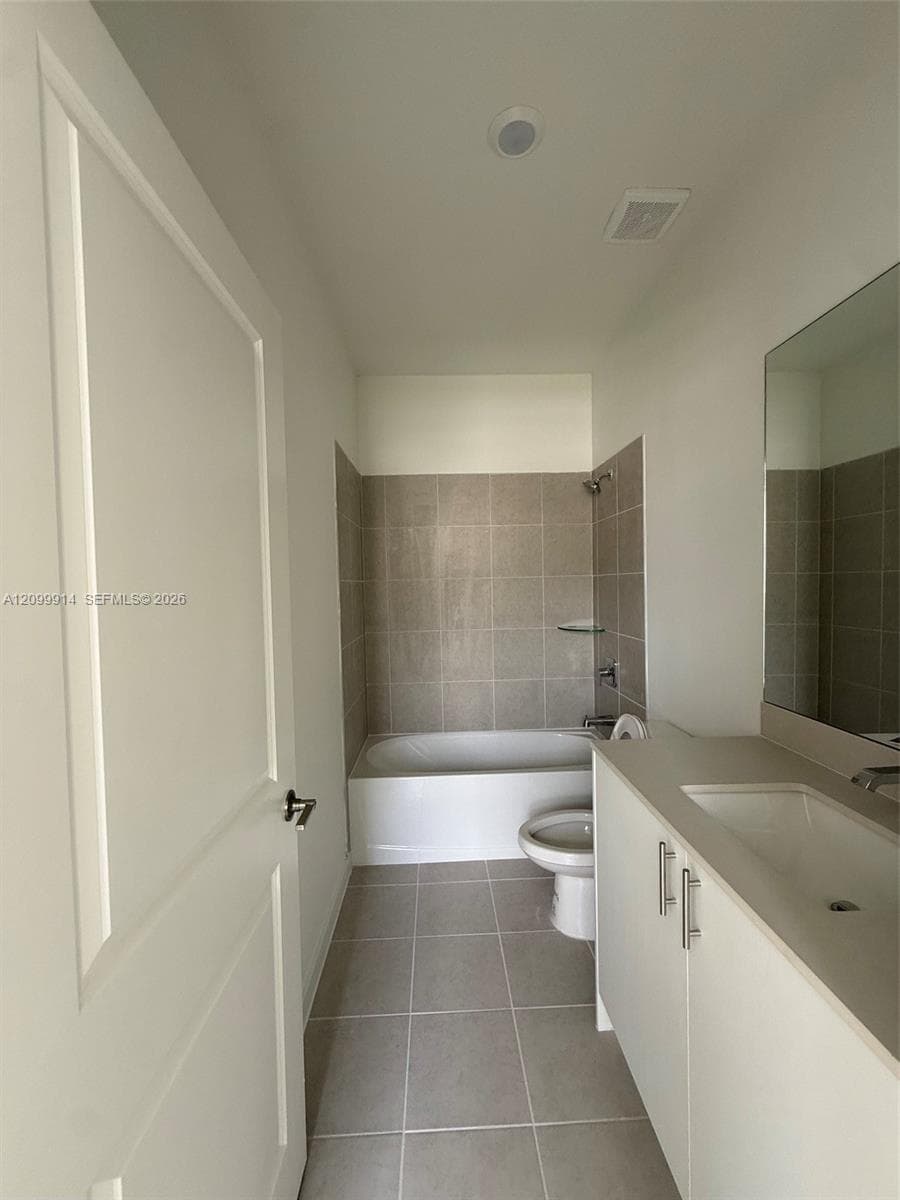 2597 SE 25th Dr photo 5