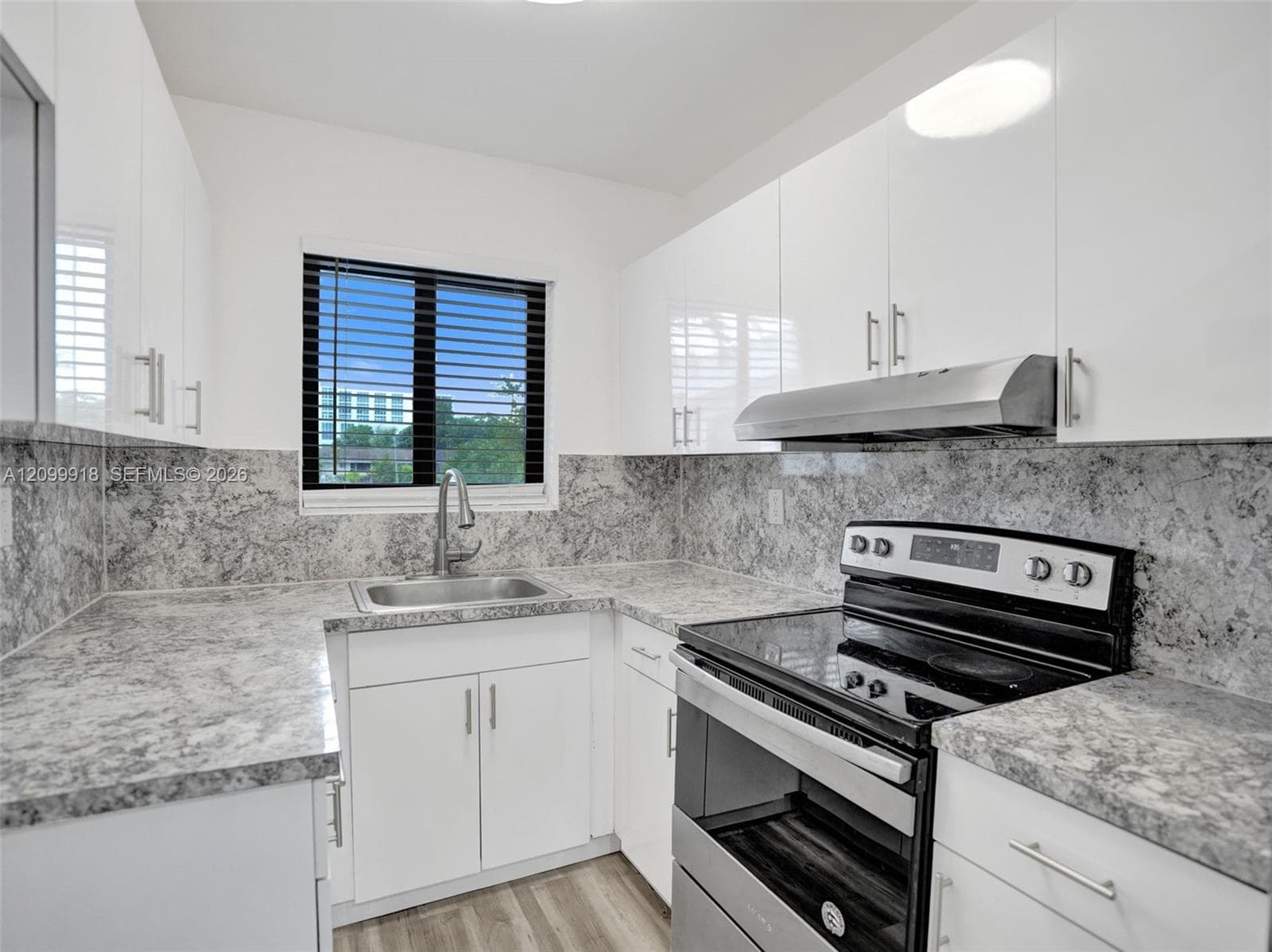HALLANDALE PARK NO 2 · #203 in Hallandale Beach - Photo 11