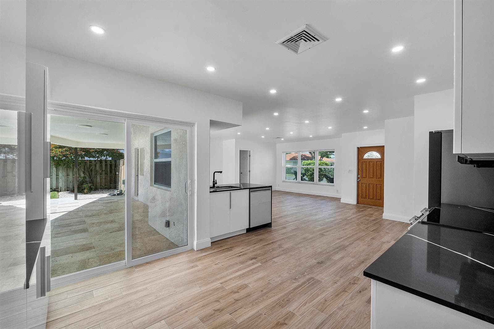 400 SW 9th Ave_029
