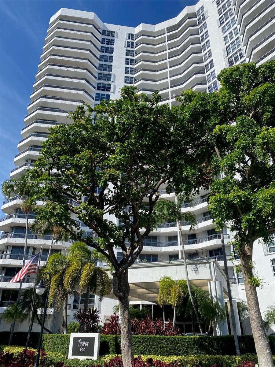 Mystic Pointe Tower 600 · #1711 in Aventura - Photo 1